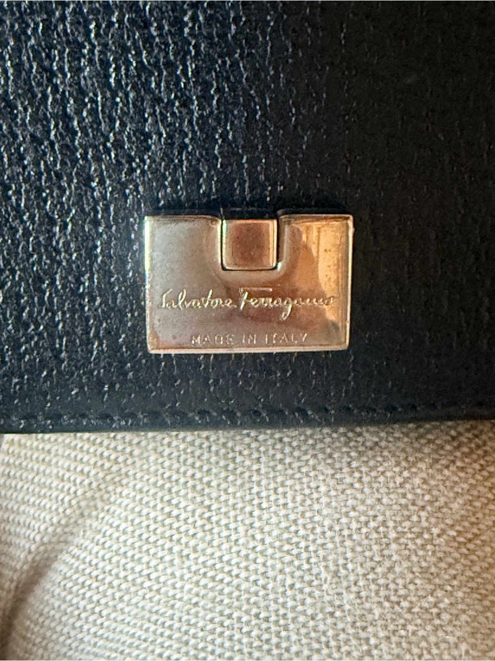 Vintage Salvatore Ferragamo Grained Leather Continental Wallet • Nero - Picture 3 of 11